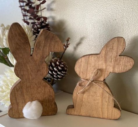 Pair of Hares #easter #diy #crafts #eastercrafts #easterdecor Wooden Rabbits Diy Wood Crafts, Easter Wooden Signs, Wooden Easter Crafts, Easter Diy Crafts, Easter Wood Projects, Scroll Art, Christmas Diy Wood, Easter Wood Crafts, Emergency Binder