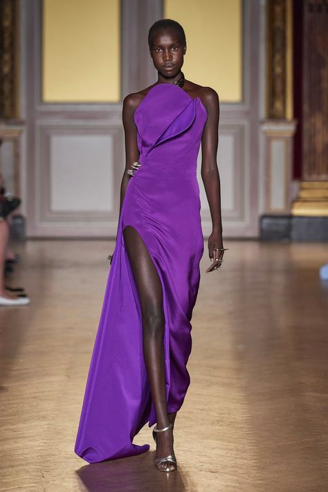 Antonio Grimaldi, Rock Dress, Violet Dress, 2019 Couture, Violet Dresses, Couture Runway, Gorgeous Gowns, Purple Fashion, Looks Style