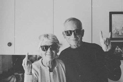 Parejas Goals Tumblr, Vieux Couples, Old Couples, Old Love, Old People, Forever Young, Fotografi Potret, Growing Old, Old Man