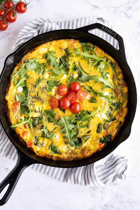 Cast Iron Frittata, Fritata Recipe, Rosemary Recipes, Frittata Recipe, Fluffy Eggs, Street Cafe, Breakfast Bites, Frittata Recipes, Sauteed Veggies