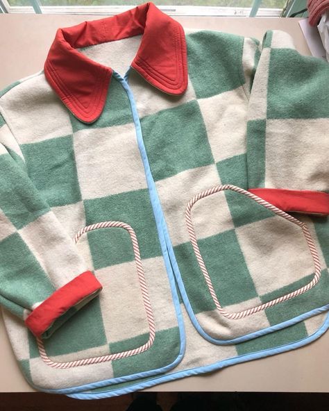 Sew • Instagram Sewing Projects With Fleece, Wool Sewing Pattern, Fleece Projects Sewing Patterns, Diy Blanket Jacket, Sew Your Own Wardrobe, Upcycled Sewing Projects, Fall Sewing Projects Clothes, Sewing Project Gifts, Handmade Sewing Gifts