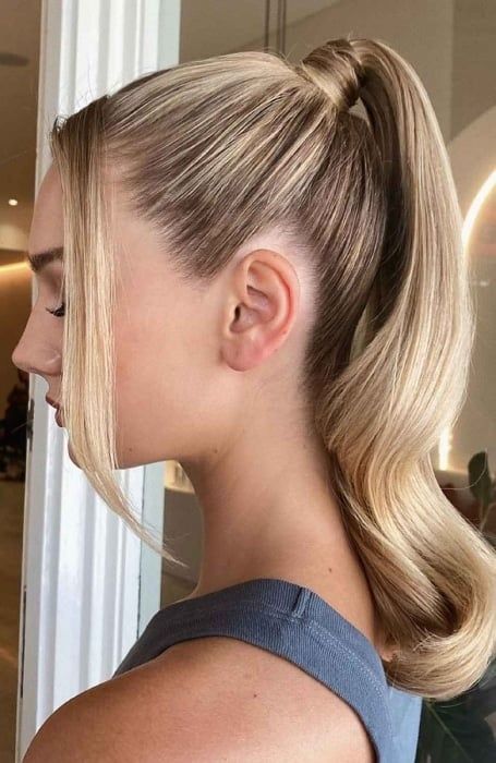 Best High Ponytail, Prom Ponytail Hairstyles, Wedding Ponytail Hairstyles, Curly Prom Hair, The Trend Spotter, Pony Hairstyles, High Ponytail Hairstyles, High Pony, Simple Prom Hair