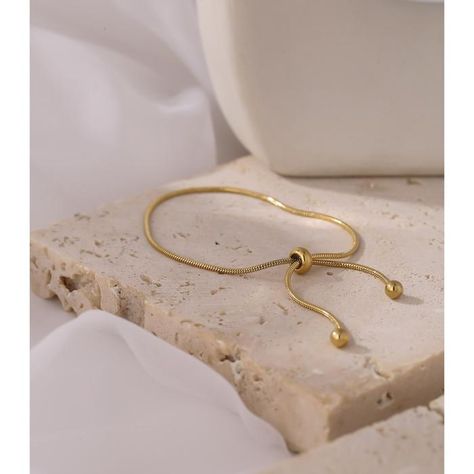 Gorgeous bracelet. A vintage piece with an elegant twist that will add a touch of charm and delicacy to any outfit. Wrist Accessories, Silver Jewelry Box, Wrist Jewelry, Snake Chain Bracelets, Snake Bracelet, Tassel Bracelet, Beaded Rope, Stylish Bracelet, Gold Bracelet Chain