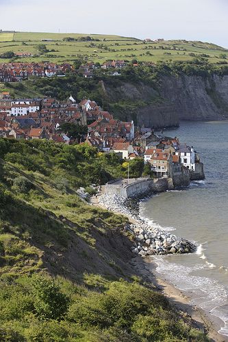 Robin Hood’s Bay, North Yorkshire | England (by Countryside Online Robin Hoods Bay, Kentish Town, Yorkshire England, England And Scotland, English Countryside, England Travel, Robin Hood, North Yorkshire, Pretty Places