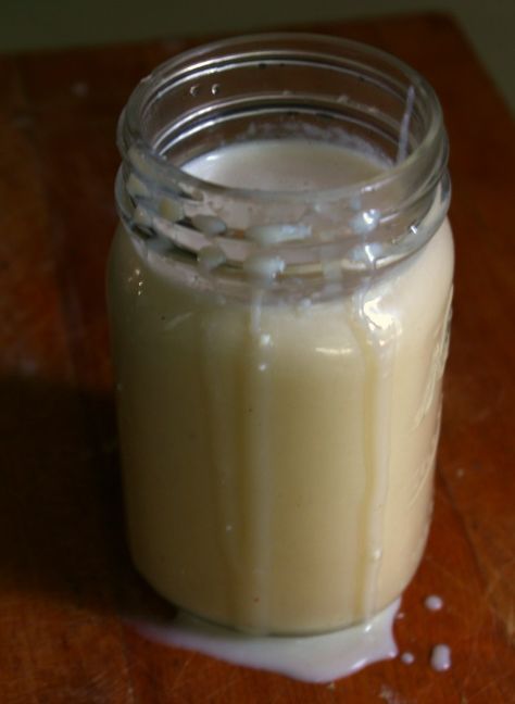 hmmm. (Homemade low carb sweetened condensed milk. It takes just minutes to make and stores well.) Sweetened Condensed Milk Recipes, Condensed Milk Recipes, Cup Of Milk, Low Carb Sauces, Lchf Recipes, Low Carb Sweets, Low Carb Baking, Favorite Dessert Recipes, Low Carb Paleo