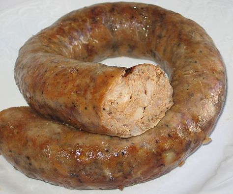 This recipe for homemade Hungarian sausage or hazi kolbasz is made with pork shoulder, garlic, salt, pepper, and paprika then baked not boiled. Hungarian Sausage, Making Sausage, Sausage Making Recipes, Home Made Sausage, Homemade Sausage Recipes, Hungarian Cuisine, Meat Processing, Sausage Making, Polish Sausage