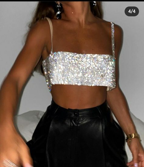 Elegantes Party Outfit, Glitter Crop Top, Fest Outfits, Fiesta Outfit, Nye Outfits, Chique Outfits, Party Fits, New Years Outfit, Christmas Party Outfits