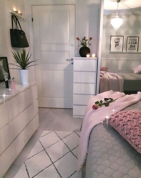 Bilik Air, Interior Design Per La Casa, Pastel Decor, Bilik Tidur, غرفة ملابس, Amazing Ideas, White Bedroom, Dream Rooms