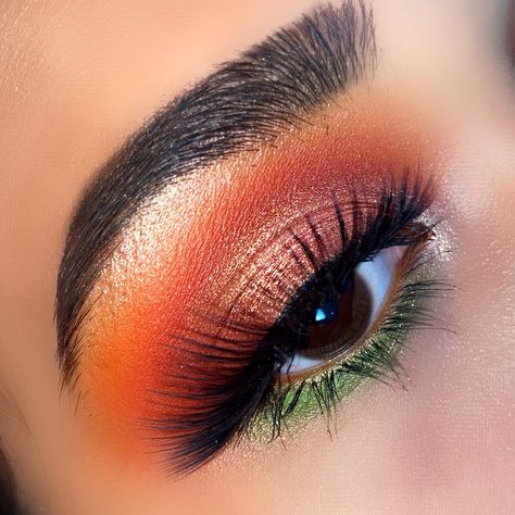 #greeneyemakeup #orangemakeup #eyelooks Green Purple Orange Eye Makeup, Green Orange Makeup Look, Orange Green Makeup Looks, Green Orange Eye Makeup, Orange Green Eyeshadow, Green And Orange Eye Makeup, Green And Orange Eyeshadow Looks, Green And Orange Makeup Looks, Orange And Green Eyeshadow