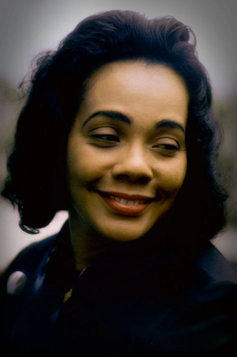 Coretta Scott King Coretta Scott King (/kɔːˈrɛtə/; April 27 1927 January 30… George Wallace, Coretta Scott King, King Outfit, Dr Martin Luther King Jr, Dr Martin Luther King, Human Rights Activists, Civil Rights Leaders, Black History Facts, Martin Luther King Jr