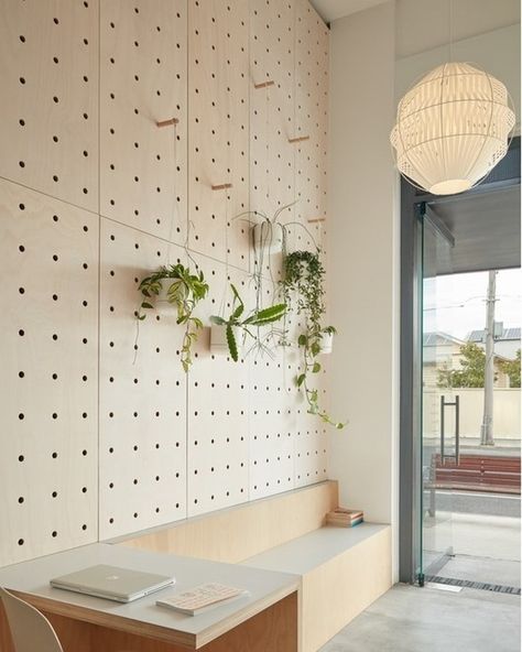 Our KAHDU Pendant is noticeably paired with the light and fresh interior palette of white and natural timbers. The Chinese Medicine Clinic designed by @architecture_architecture who created a sustainable environment promoting wellness and wellbeing. . . The KAHDU Collection features hand-woven lampshades with a visually striking, high impact pattern that plays with the senses. Available in various shapes and finishes, with an endless array of fabric colour options to compliment any contemporary Interior Palette, Design Home Ideas, Fresh Interior, Outfit Office, Office Table Design, Sustainable Environment, Clinic Design, Reception Area, Fabric Colour