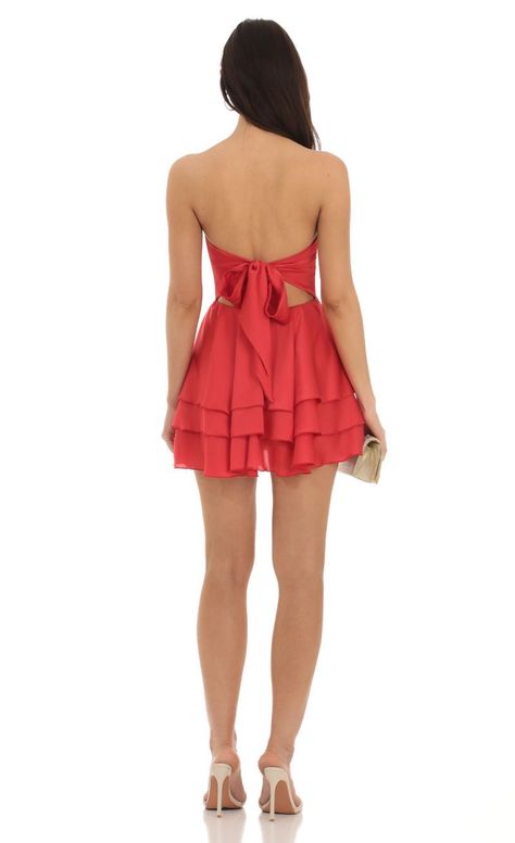 Red asymmetrical dress without straps#RedMiniDress #Fashion #OutfitIdea #Style #RedDress #SummerFashion #RedOutfit Coral Hoco Dresses, Dark Red Hoco Dress, Orange Hoco Dress, Christmas Dance Dresses, Short Maroon Dress, Red Hoco Dresses, Red Hoco Dress, Red Asymmetrical Dress, Hoco Dresses Red