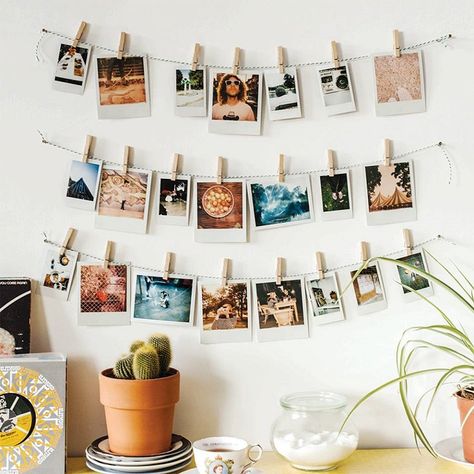 Polaroid Photography Tips and Tricks Polaroid Room, Elegant Dorm Room, Polaroid Display, Summer Bedroom Decor, Photo Walls Bedroom, Dorm Room Accessories, Polaroid Photography, Polaroid Wall, Summer Bedroom