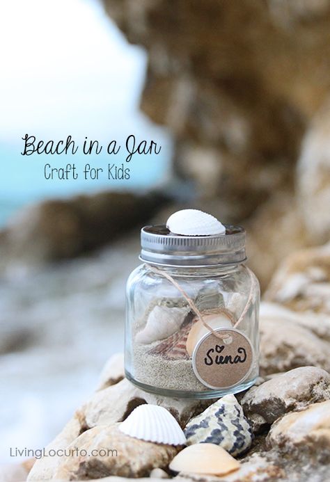 Easy Kids Craft Idea to Preserve Vacation Memories - Beach in a Jar - LivingLocurto.com Beach In A Jar, Travelling Family, Keepsake Crafts, Travel Keepsakes, Vacation Memories, Beach Activities, Crafts For Kids To Make, Beach Crafts, Childrens Crafts