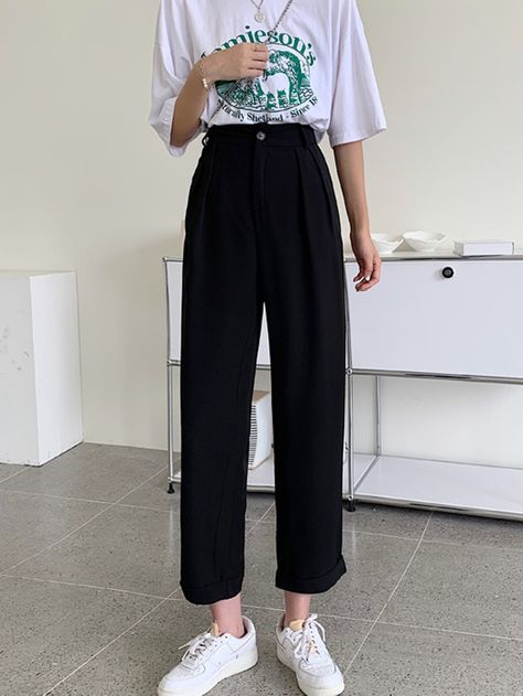 Korean Pants Women, Korean Fashion Black Pants, Trousers Outfit For School, Black Tailored Pants Outfit Casual, Black Trousers Outfit Casual Korean, Black Pants Outfit For School, Black Square Pants Outfit, Tailor Pants Outfit, Black Trousers Outfit Korean