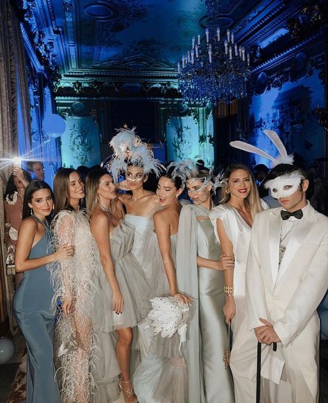 Great Gatsby Wedding Dress Bridesmaid, Met Gala Aesthetic Party, Formal Party Aesthetic, Queen Tea Party, Gatsby Themed Party Outfit, Prom Night Aesthetic, Masquerade Bachelorette Party, Prom Dance Dresses, Masquerade Theme Party