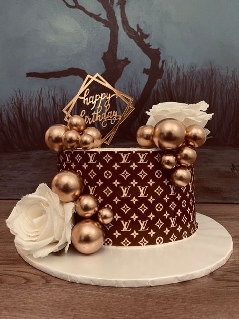 Louis Vuitton Cake For Women, Louis Vuitton Birthday Cake, Burberry Cake, John Cake, Lv Cake, Louis Vuitton Birthday Party, 24th Birthday Cake, Louis Vuitton Cake, Girly Birthday Cakes