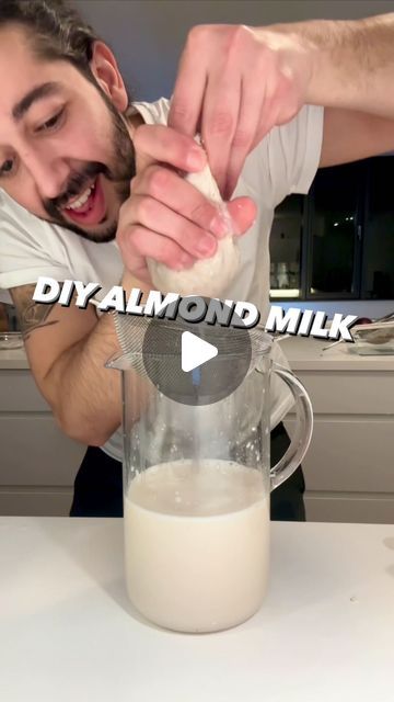 Diy Almond Milk, Almond Milk Recipes Homemade, Nut Milk Recipe, Pasta Bread, Recipes Chili, Lemon Curd Cake, Cake Pizza, Make Almond Milk, Almond Milk Recipes