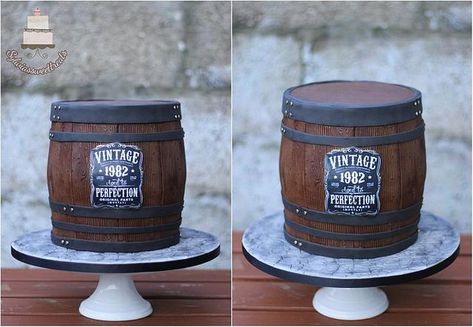 Whiskey barrel cake no alcohol lol Birthday Cake Pink And Purple, Barrel Birthday Cake, Cake Pink And Purple, Beer Barrel Cake, Barbie Cake Birthday, Whiskey Barrel Cake, Birthday Cake Display, 49ers Cake, Booze Cake