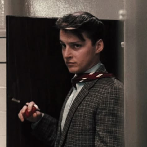 Charlie Dalton Icons, Dead Poets Society Pfp, Gale Hansen, Charlie Dalton, Society 1989, Neil Perry, Robert Sean Leonard, Sean Leonard, Bathroom Stall