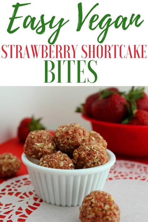 Vegan Energy Bites are a no bake Strawberry Shortcake Energy Bite. Freeze dried strawberries, Blue Agave, Oats and more come together for a quick and easy snack idea. Grab and go for breakfast on the go and more. #energybites #vegan #glutenfree #strawberry #skinny #healthy #snacking #energybites Strawberry Shortcake Bites, No Bake Strawberry Shortcake, Vegan Strawberry Shortcake, Energy Bite, Strawberry Bites, Summer Lunches, Trip Snacks, Healthy Snacking, Freeze Dried Fruit