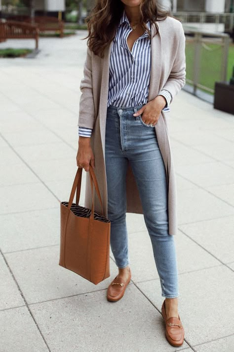 Classic Style Outfits, Business Casual Outfits For Work, Mode Casual, Brown Bag, Casual Work Outfits, Work Style, Work Outfits Women, Classic Outfits, Casual Fall Outfits