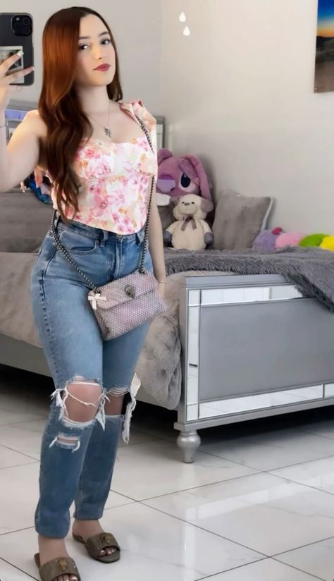 Outfit ideas inspo 🤍 #fit #fresita #casual #fyp #cutehairstyle #cutehairstylesforteenagegirl #followmeformore #followmeonpinterest Fresita Outfits For School, Latina Outfits Summer, Fresa Outfit, Girly Style Outfits, Casual Country Outfits, Girly Fits, Outing Outfit, Latina Fashion Outfits, Party Fits