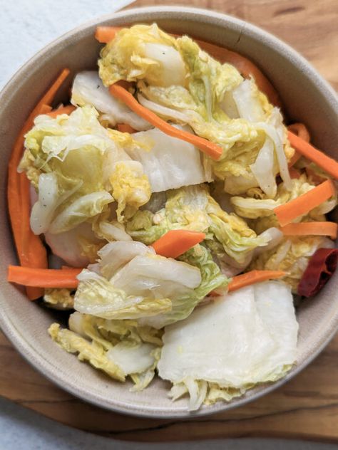 Hakusai Recipe – Whip up tangy, salty Japanese pickled Napa cabbage! Our hakusai recipe includes cabbage, carrots, kosher salt, red chilies, and umami-rich kombu for a deliciously mild flavor. Enjoy the salted … The post Hakusai Recipe appeared first on Jamil Ghar. Kimchi Cabbage, Easy Kimchi, Paleo Easy, Pear Sauce, Japanese Pickles, Vegan Kimchi, Chile Jalapeño, Steamed White Rice, Pickled Cabbage