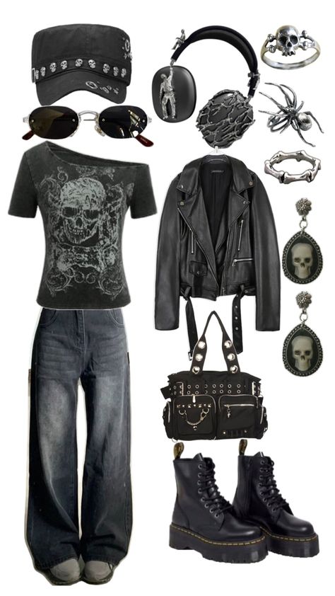 #y2k #black #goth #emo #Y2K #funny Emo First Day Of School Outfit, Goth 2000s Fashion, Dark Alt Outfits, Goth Simple Outfits, Y2k Alt Outfits, Y2k Emo Fashion, Goth Y2k Outfits, Emo Y2k Outfits, Y2k Goth Aesthetic