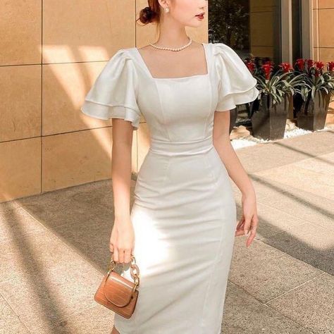 Classy Dress For Graduation, Elegant Midi Dresses Classy Chic, Sunday Dress Outfit Classy, Elegant Midi Dress Classy, Sunday Dress Design, Sunday Dress Outfit, Korean Fashion Women Dresses, Detail Couture, Elegant White Dress