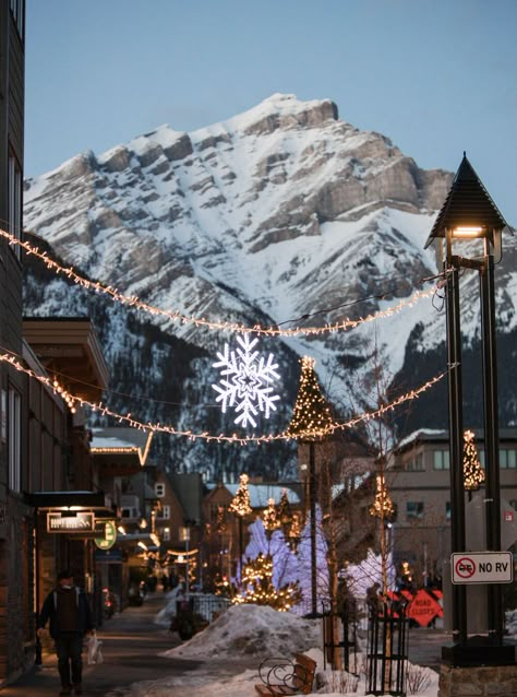 5 Answers to Questions about Winter in Banff and Lake Louise | Banff & Lake Louise Tourism Emerald Lake Canada Winter, Banff In December, Canada Lake Louise, Sunshine Village Banff, Christmas In Banff, Banff Lake Louise, Winter In Banff, What To Do In Banff Canada, Lake Louise Canada Winter