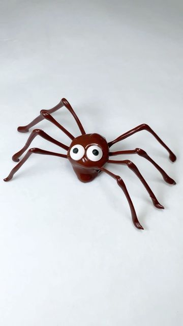 Edible Spiders, Eyeball Jello Shots, Eyeball Jello, Halloween Food Recipes, Halloween Appetizers Easy, Cream Of Coconut, Malibu Coconut, Piping Tip, Halloween Appetizers