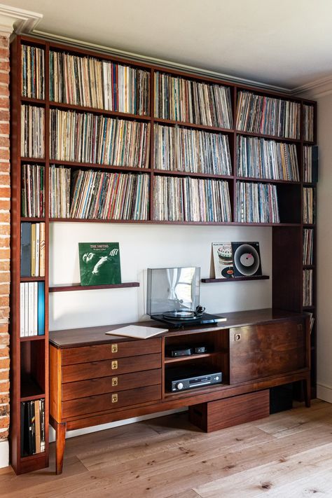 Record Storage Library — Wunsch Room Cupboard, Living Room Cupboards, Dj Room, Home Music Rooms, Vinyl Room, Record Room, Record Shelf, Farmhouse Style Living Room, Oak Bedroom