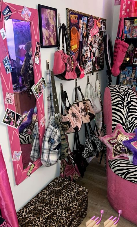 Hot Pink Bedroom, Y2k Room Ideas, Zebra Room Decor, 2000s Room, Zebra Room, Y2k Bedroom, Y2k Room Decor, Y2k Room, Trashy Y2k