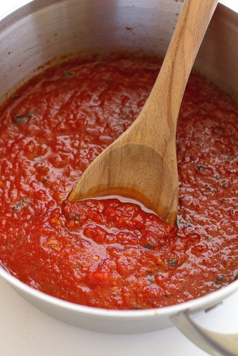 Pizza Roll, Best Homemade Pizza, Pizza Sauce Recipe, Pizza Sauce Homemade, Homemade Tomato Sauce, Pizza Recipes Homemade, Pizza Hut, Pizza Party, Homemade Sauce