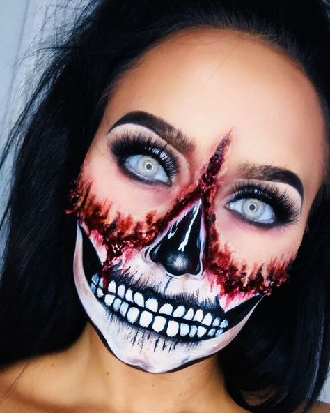 Latex Makeup Halloween, Horror Smink, Maquillage Halloween Zombie, Make Up Halloween Mujer, Halloween Pauroso, Halloween Smink, Spooky Makeup, Läskig Halloween, Tatti Lashes