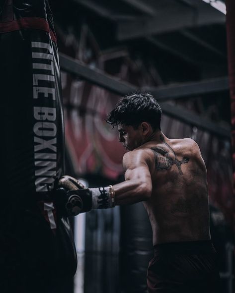 Workout Routines For Men, Boxer Workout, Boxer Aesthetic, Martial Arts Photography, Ryan Garcia, Boxing Training Workout, Gym Photoshoot, Boxing Images, Boxe Thai