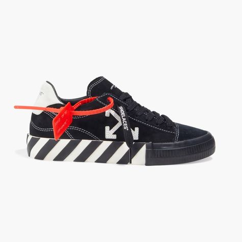 Discover great products at the best prices at Dealmoon. Appliqued printed suede sneakers. Price:$199.20 White Shoes Outfit, Off White Sneakers, Pretty Shoes Sneakers, Jordan Shoes Retro, Off White Shoes, Black And White Shoes, Pretty Shoes, Suede Sneakers, Hummel Sneaker