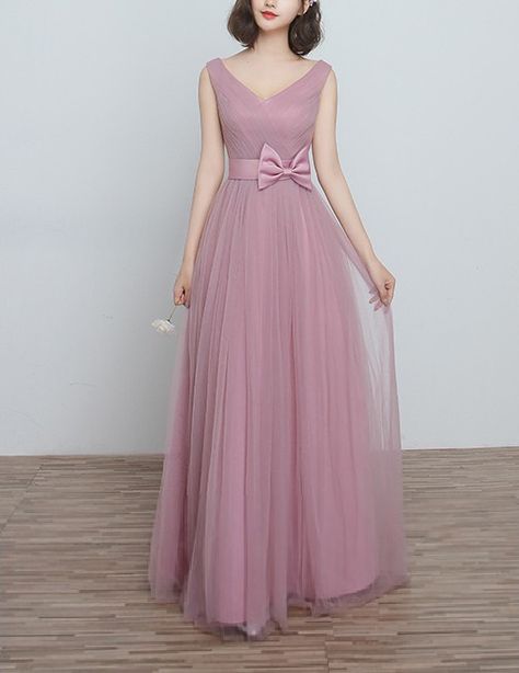 V Neckline Long Bridesmaid Dress has a pretty silhouette, an elegant bow at the waist, and is floor length Satin And Net Gown, Net One Piece Dress, Party Wear Gowns, Simple Frock Design, Designer Summer Dresses, Tulle Bridesmaid, Simple Lehenga, Long Frock Designs, Long Gown Design