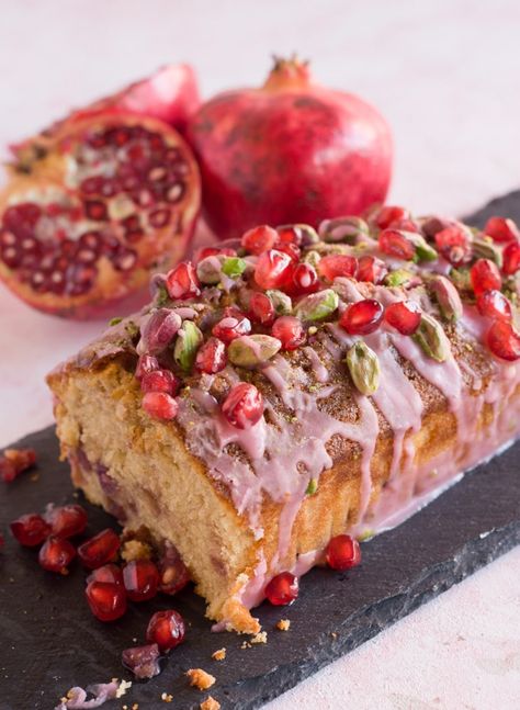 Pomegranate Dessert, Pomegranate Cake, Lemon Pomegranate, Pomegranate Recipes, Lemon Dessert Recipes, Fruit Bread, Pastry Cake, Just Desserts, Pomegranate