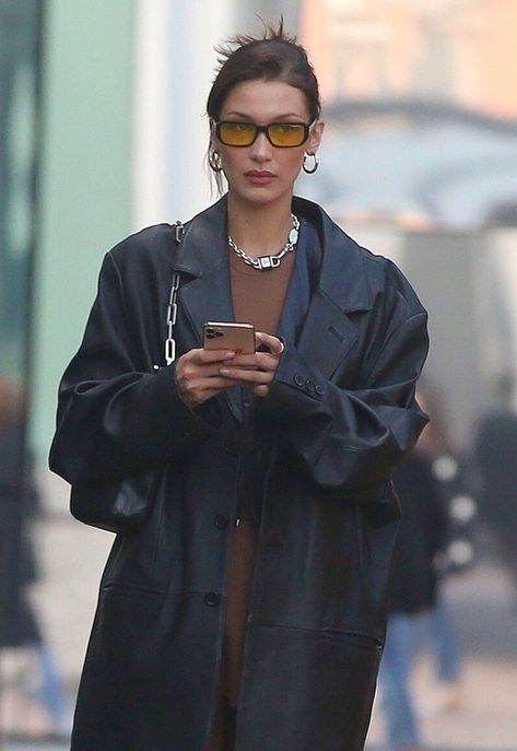 Fall Celebrity Outfits, 2023 Lookbook, Bella Hadid Street Style, Bella Hadid Outfits, Skandinavian Fashion, Bella Hadid Style, Hadid Style, Neue Outfits, Celeb Style