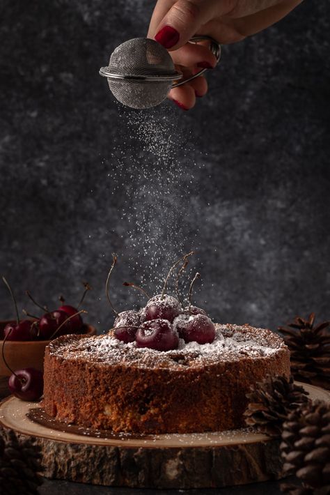 Rörda Kakan - Swedish Mixed Traybake Cake - Photo by © Reka Csulak Three Pod Studio Christmas Food Photography, Food Photography Cake, Snow Cake, Food Photography Dessert, Baking Photography, Dessert Halloween, Winter Baking, Dessert Photography, Festive Desserts