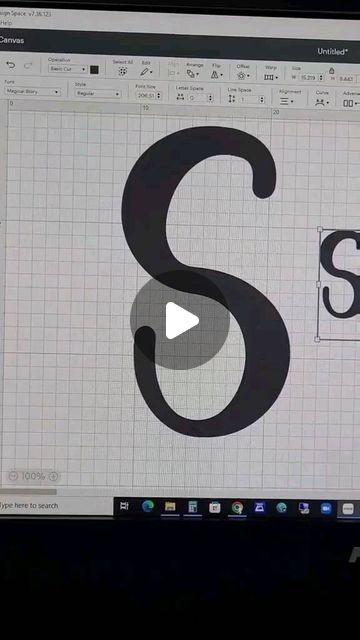 Cricut hints and hacks on Instagram: "Monogram ideas for you😊.  Follow @cricuthints for more amazing ideas and don't forget to hit the like button😊. . . . Video credit@cricutcween (tiktok) #cricut #cricutcreated #cricutmade #cricutuk #cricutjoy #cricuteverywhere #cricutlove #cricutcraft #hacks #cricutprojects #intags #cricutexplore #cricutmakercrafts #cricutcreations #cricutsvg #cricutproject #lifehacks #cricutdesign #cricutaddict #cricutlife #cricutmaker #monogram" Cricut Tutorials For Beginners, Cricut Monogram Ideas, Cricut Videos, Cricut Explore 3, Hand Lettering Alphabet Fonts, Tshirt Printing Business, Cricut Monogram, Instagram Hacks, Cricut Design Studio