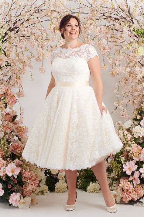 Cute Lace Wedding Dress with Cap Sleeves | Lace Arm Wedding Dress Plus Size Reception Dress Bride, 1950 Wedding Dress, Full Lace Wedding Dress, Plus Size Wedding Dress Short, Wedding Dress With Cap Sleeves, Tea Length Wedding Dresses, Fashion Thoughts, 1950s Wedding Dress, Nontraditional Wedding Dress