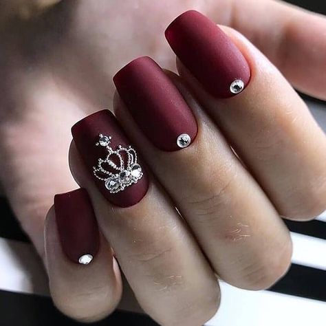 Top 70 Burgundy Nails | NAILSPIRATION Crown Nails, Unghie Nail Art, Nagellack Trends, Square Nail Designs, Matte Nails Design, Cute Acrylic Nail Designs, Burgundy Nails, Christmas Nails Acrylic, Manicures Designs