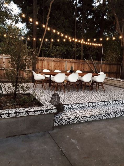 festoon lights, tiled patio, outdoor living, outdoor lights Sivan Ayla, Festoon Lights, Patio Diy, Backyard Spaces, Patio Makeover, Festoon Lighting, Salou, Backyard Makeover, Budget Backyard