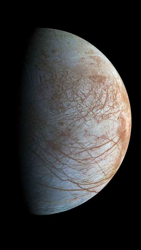 The fascinating surface of Jupiter’s icy moon Europa looms large in this newly-reprocessed color view, made from images taken by NASA’s Galileo spacecraft in the late 1990s. This is the color view of Europa from Galileo that shows the largest portion of the moon’s surface at the highest resolution. Credits: NASA/JPL-Caltech/SETI Institute Europa Moon, Jupiter Moons, Clipper Ship, Nasa Jpl, Cosmic Art, Space Images, Sistema Solar, Atlantic Ocean, The Atlantic