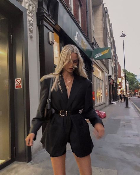 Maddie Demaine, Minimalist Moda, Looks Black, Romper Outfit, Looks Chic, Mode Inspo, Black Romper, Looks Style, Looks Vintage