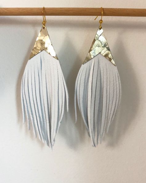 Leather Feather Earrings, Leather Jewelry Making, Leather Jewelry Diy, Handmade Jewelry Bracelets, Sterling Silver Jewelry Handmade, Earrings White, Crystal Stud Earrings, Big Earrings, Bridal Gold Jewellery