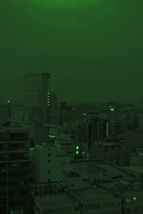 Wallpaper Verde, Green Lights, Green Pictures, City At Night, Dark Green Aesthetic, Slytherin Aesthetic, Tapeta Galaxie, Photographie Inspo, Green Photo